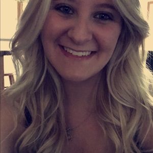 Meet your Posher, Brittani